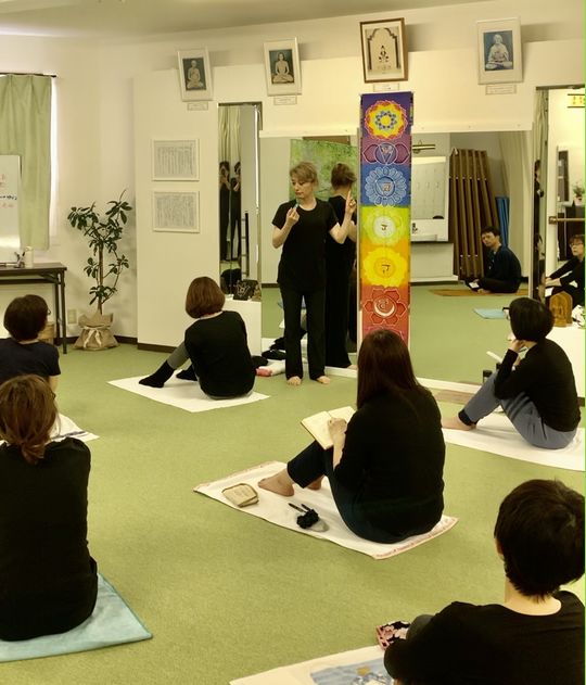 大阪　ヨガ教室　チャクラ冥想講座を受講して
